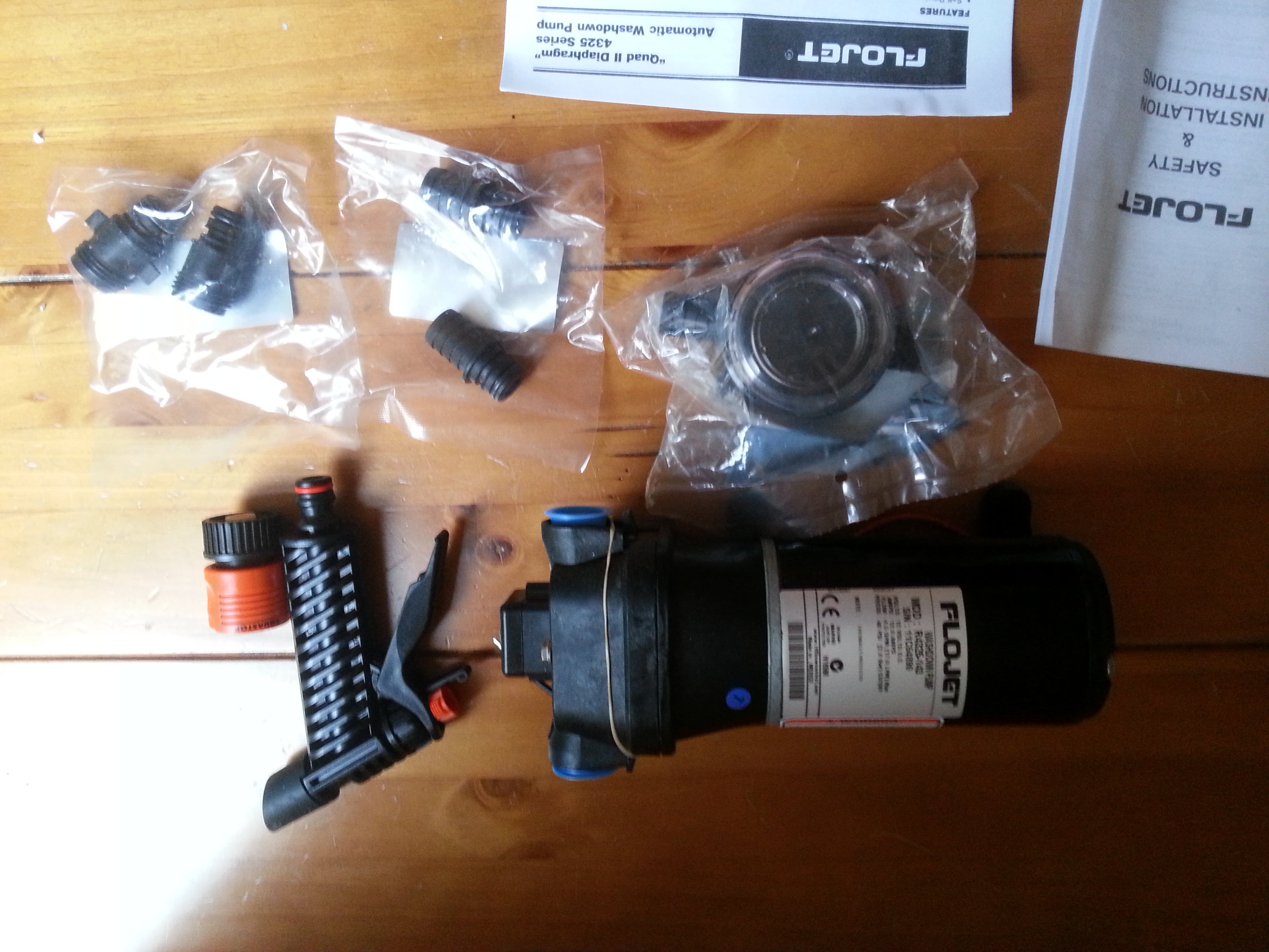 WASH DOWN PUMP C/W TRIGGER 12V