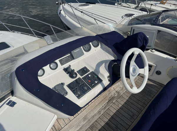 Sealine F33 (330 Statesman) Flybridge Instrument Cover