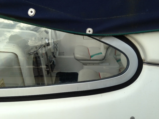 Sealine Senator & Ambassador Windscreen Lower Lip Seal, Black (Per m)