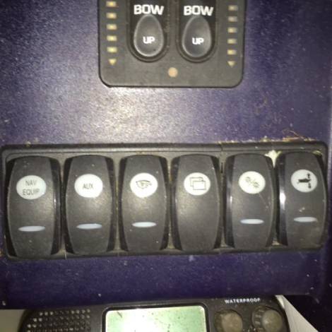 Sealine S23/S25 Helm Switch Carling Legend Set