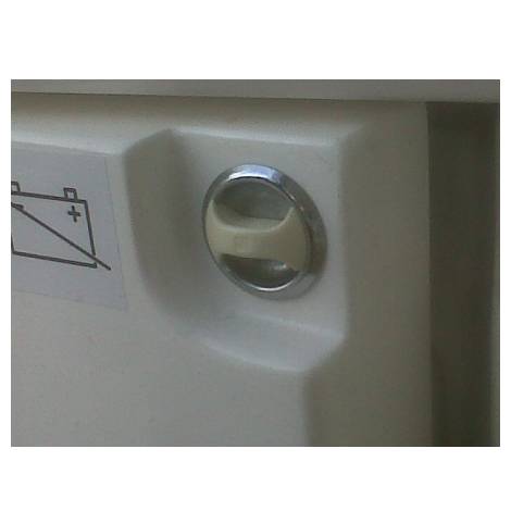 Chrome/White Door Catch