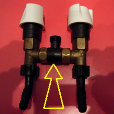 Transom Mixer Tap Centre Coupling