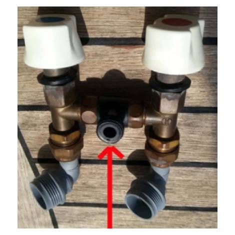Transom Mixer Tap Centre Coupling
