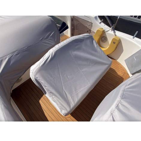Sealine F43 Flybridge Seating & Helm Covers