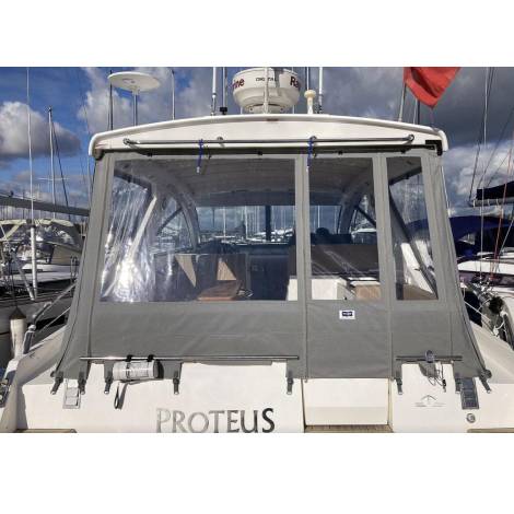 Sealine SC35 Cockpit Enclosure
