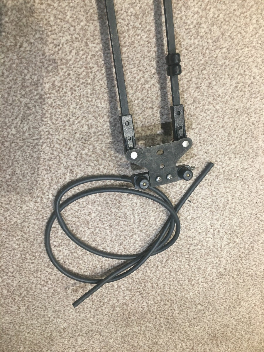 Doga 700mm Pantograph Wiper Arm Black & Spray Jet (T46, T47, T51)