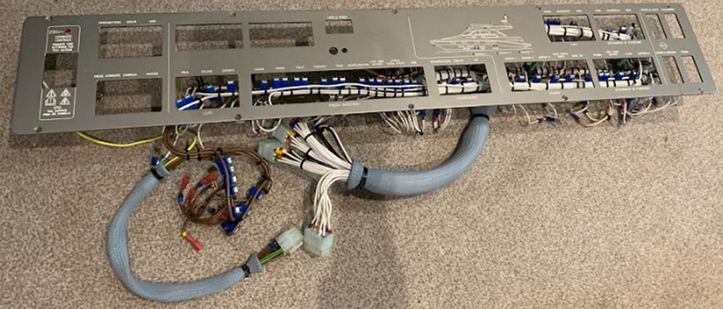 Sealine F Series AC/DC Panel, Italian