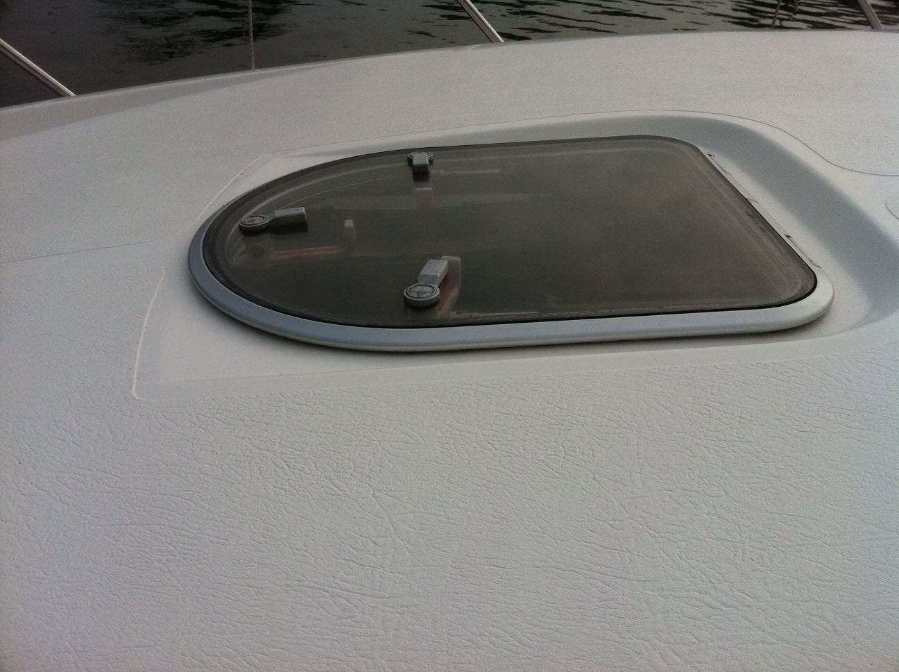 Sealine 360 Ambassador Silver Anodised Hatch