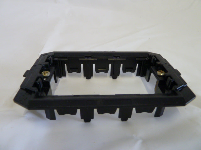Gewiss 3 Gang Support Plate