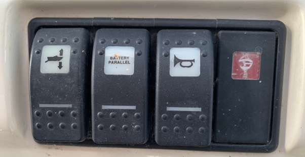Sealine S37 Helm Switch Carling Legend Set