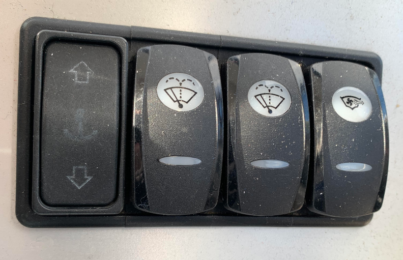 LEFT HAND SIDE