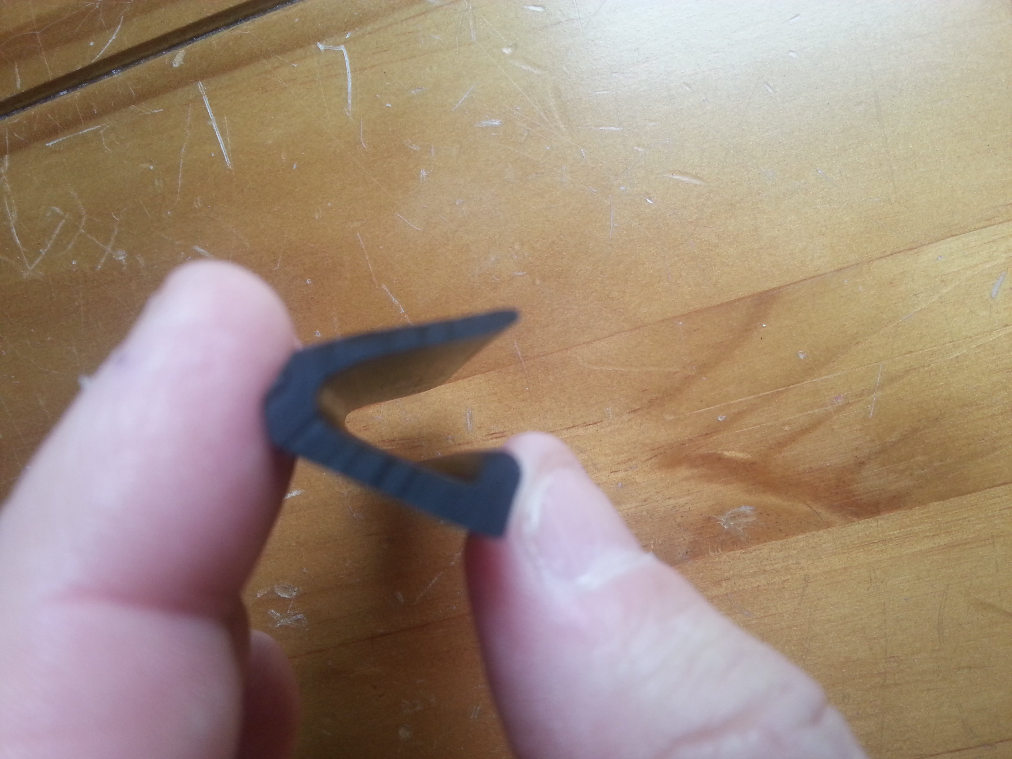 SLIDING ROOF RUBBER 1160MM