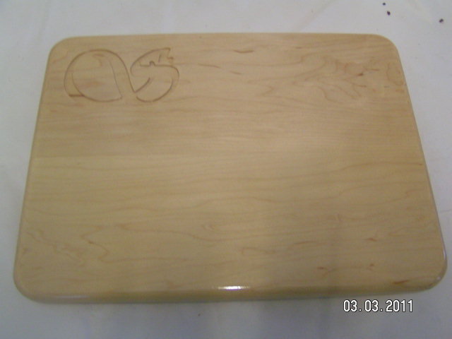 WOODEN CHOPPING BOARD WITH SEALINE MOTIF