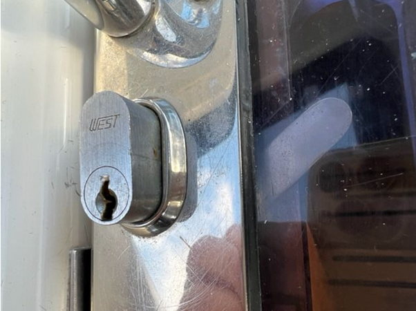 TO SUIT THIS STANDARD WEST DOOR LOCK